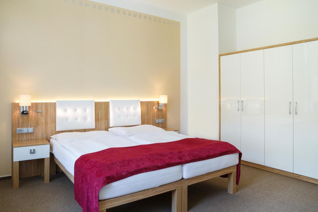 Hotel Astoria ياخيموف المظهر الخارجي الصورة