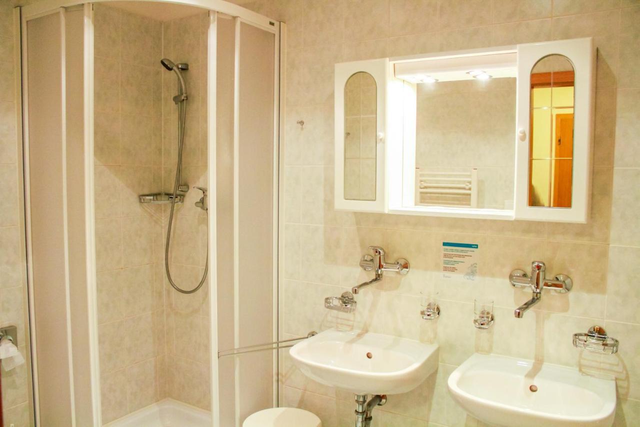 Hotel Astoria ياخيموف المظهر الخارجي الصورة