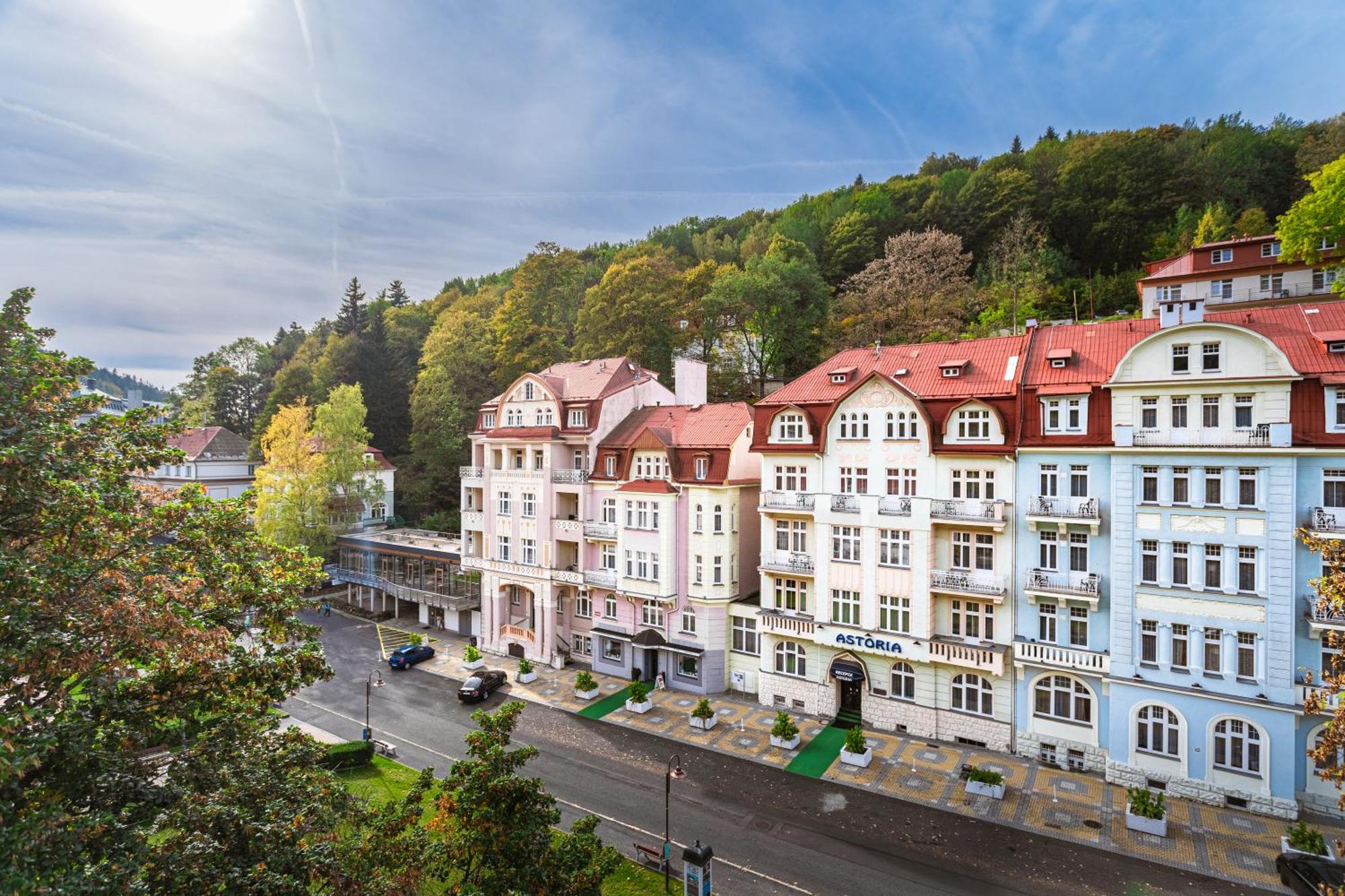 Hotel Astoria ياخيموف المظهر الخارجي الصورة