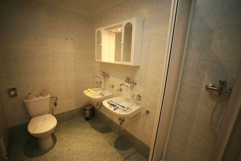 Hotel Astoria ياخيموف المظهر الخارجي الصورة