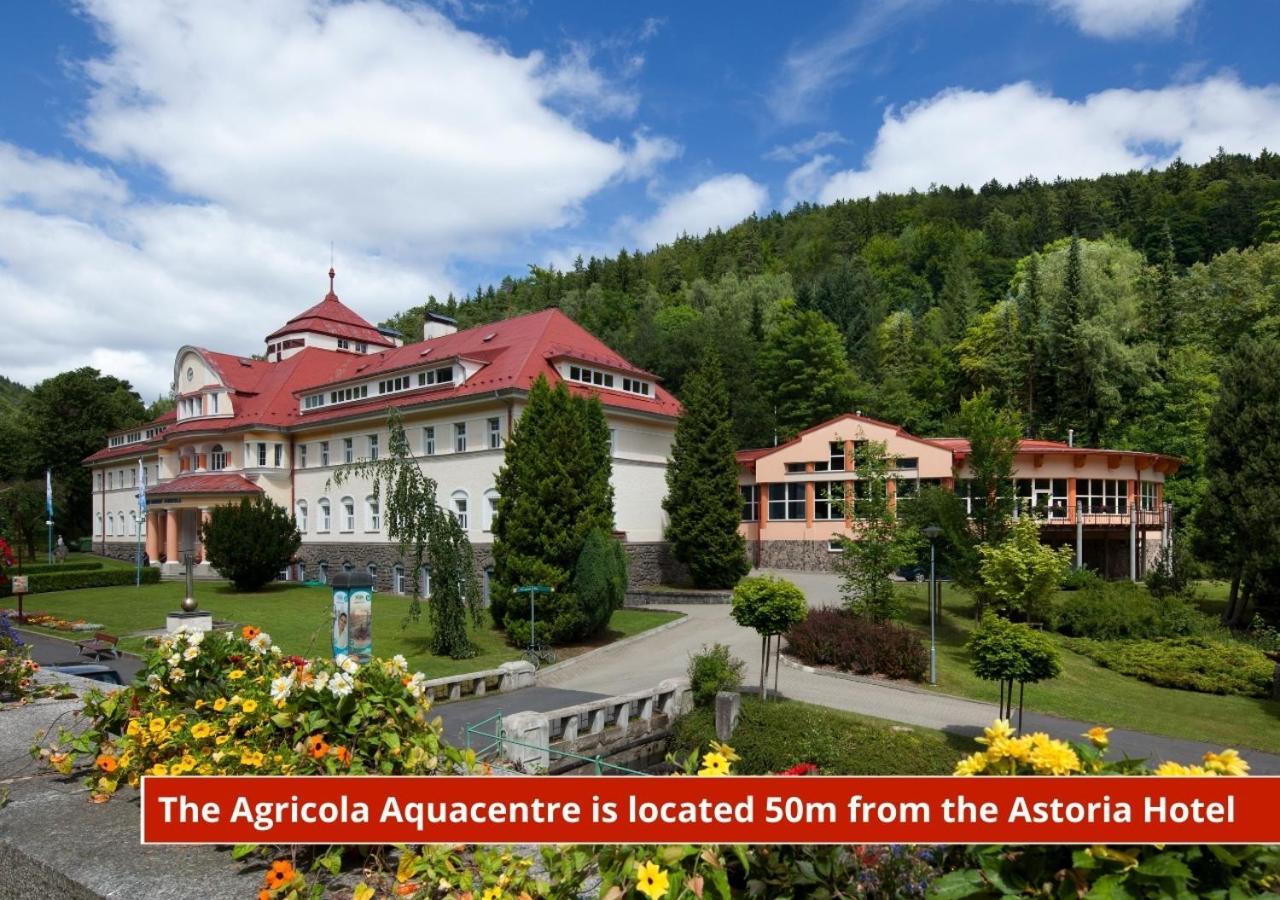 Hotel Astoria ياخيموف المظهر الخارجي الصورة
